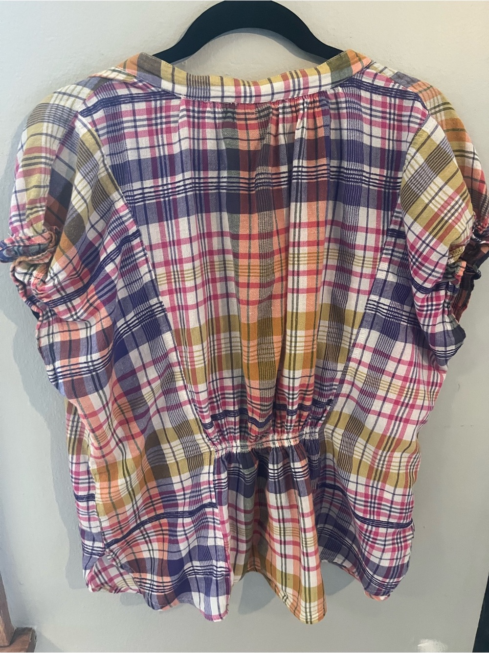 Pilcro women’s plaid light weight summer top with gathered sleeves, size Large - Picture 3 of 3